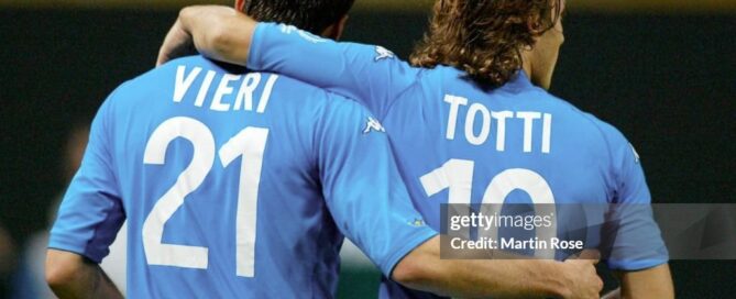 Totti e Vieri lanciano una birra insieme: nasce la collaborazione tra Francesco Totti 10 e Bombeer
