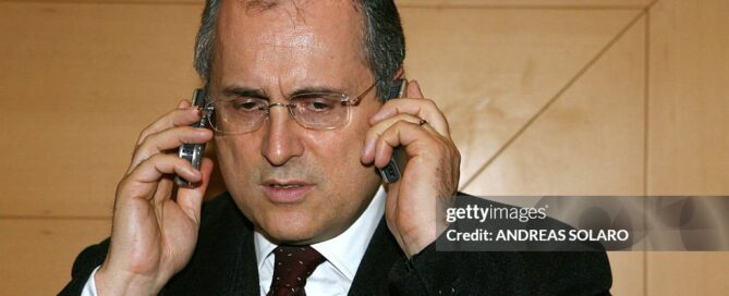 “Tante squadre che oggi militano in Serie A non avevano i requisiti per iscriversi al campionato. Ma come fai a eliminare certe squadre blasonate? Serve coraggio e non tutti ce l’hanno. Ci sono società con debiti di 600/700 milioni. Quelle sono dirigenze tecnicamente fallite, che poi però vincono il campionato. Se metti parametri devono valere per tutti, senza scappatoie”