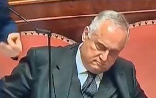 “Riposino Istituzionale”: Lotito si addormenta in Senato (di nuovo)